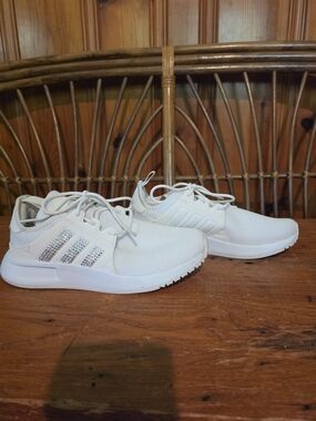 Swarovski Crystals adidas White Womens Sneakers with Sparkle Three-Stripes